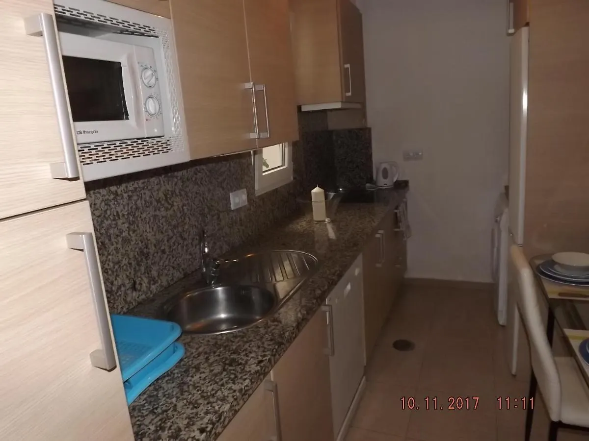 Apartamento trinidad 63 bajo A Fuengirola 0*,